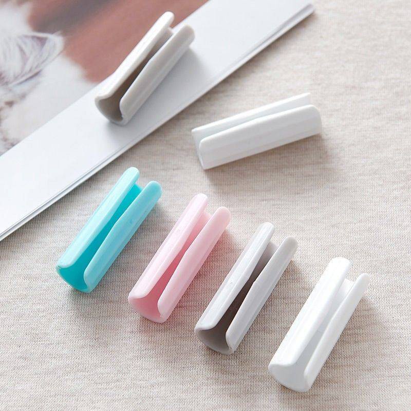 Giá đỡ ga trải giường được kẹp để sử dụng trong gia đình
