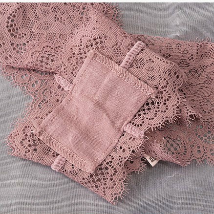 Quần lót ren lọt khe siêu sexy 8002