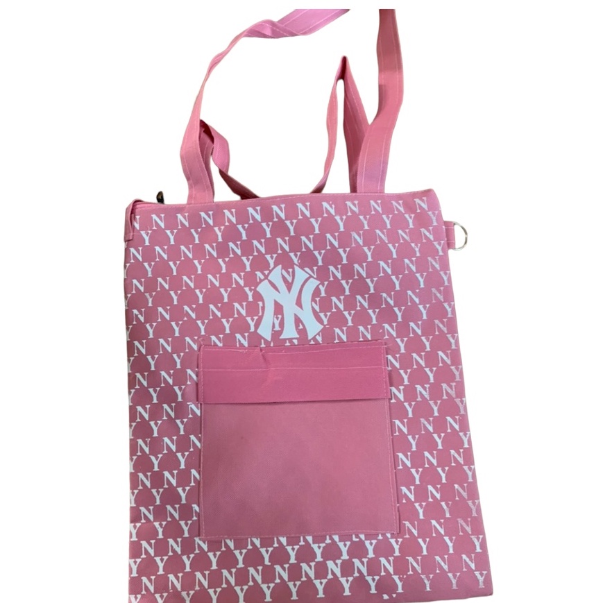 Túi tote NY in hình monogram, túi xách nữ có quai đeo và ngăn trước chất liệu canvas in đẹp Xuongmaytm