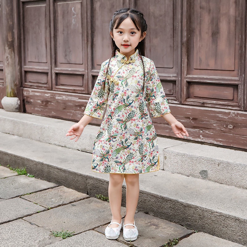 Váy sườn xám tay lửng đậm chất tiểu thư cho bé gái