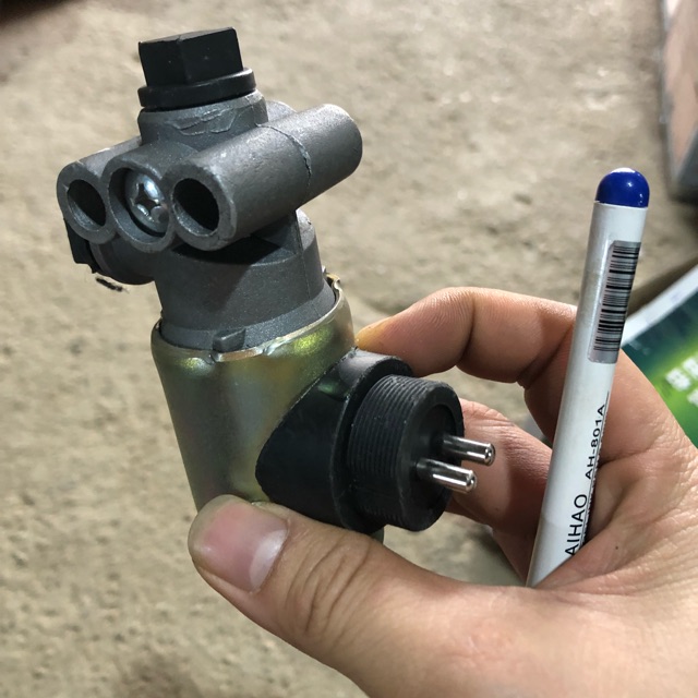 Sản phẩm gia đình làm: rơ le chuyển tầng mới thường dùng cho xe trường hải