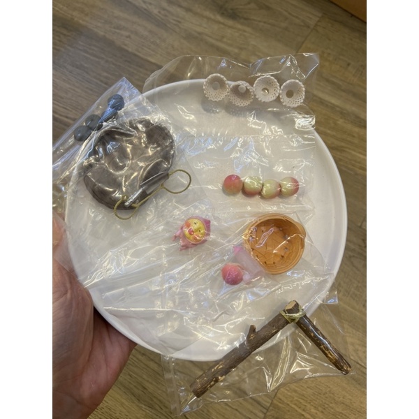 Re-ment rement set kobito bẫy quả đào