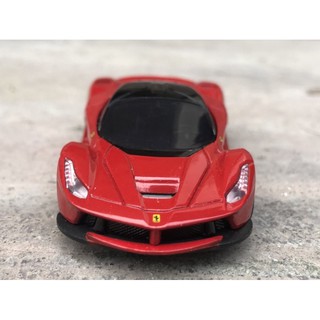 Mô Hình Xe Ferrari Laferrari Đỏ 1:64