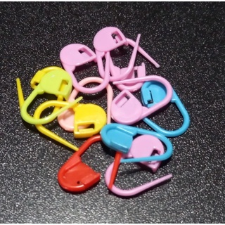 Set 10 cái móc nhựa làm dấu len