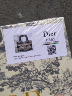 Túi dior thổ cẩm
