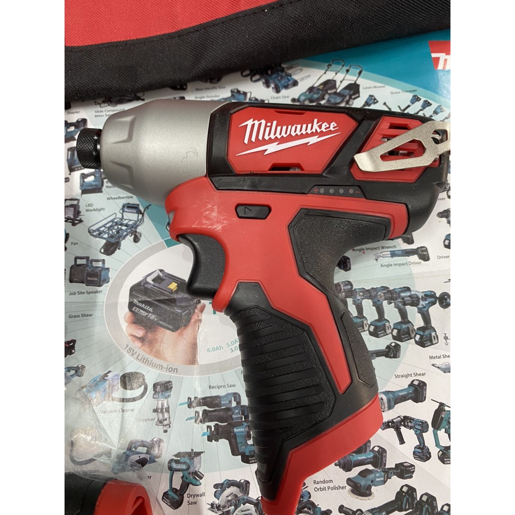 Máy khoan và bắt vít Milwaukee M12 2494-22 like new BN.