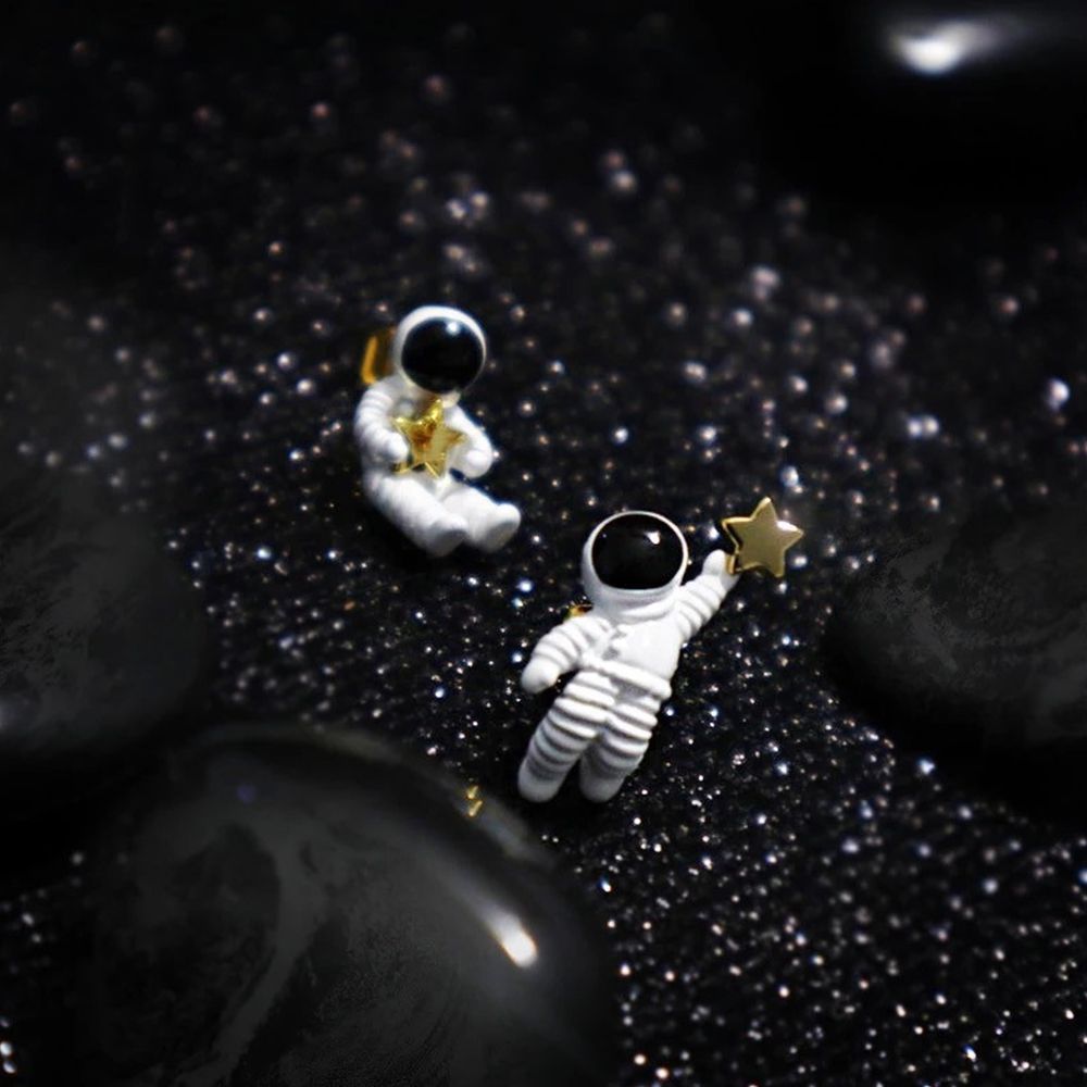 Khuyên Tai Hình Phi Hành Gia Sáng Tạo Dành Cho Nữ