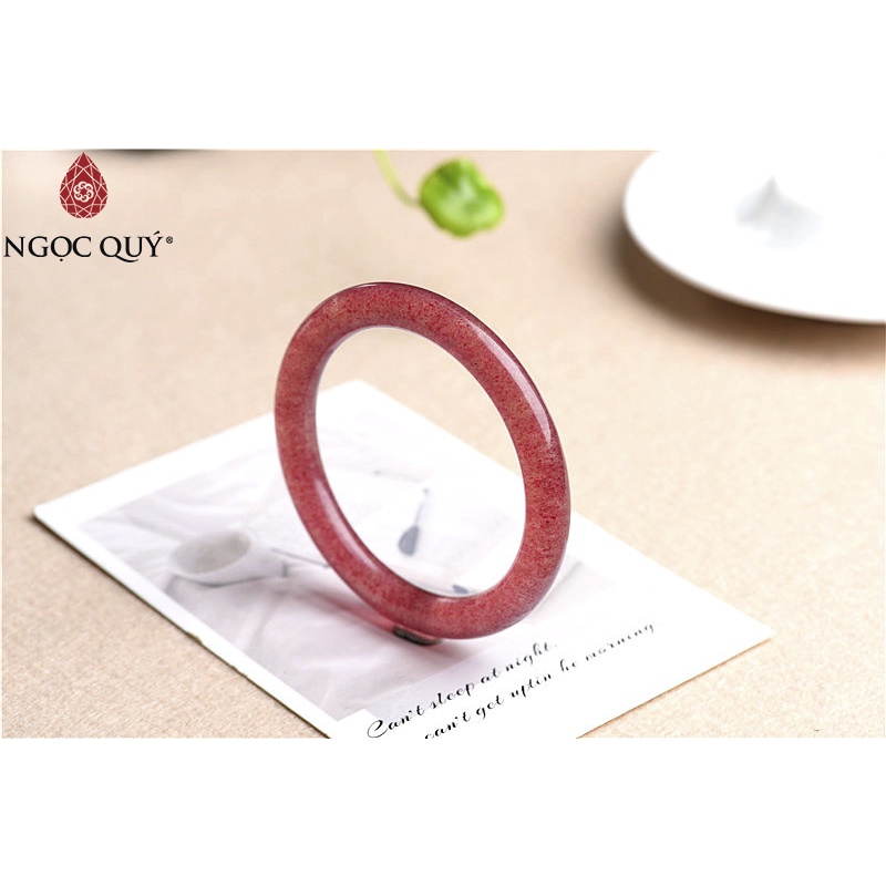 Vòng thạch anh dâu strawberry quartz liền khối - Ngọc Quý