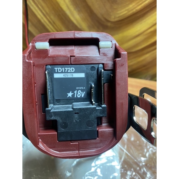 Máy vặn vít makita td172  body