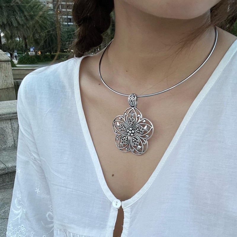 Vòng Cổ Mặt Hoa ❀ Vòng Kiềng Đeo Cổ ❀ @neck.soul.glass