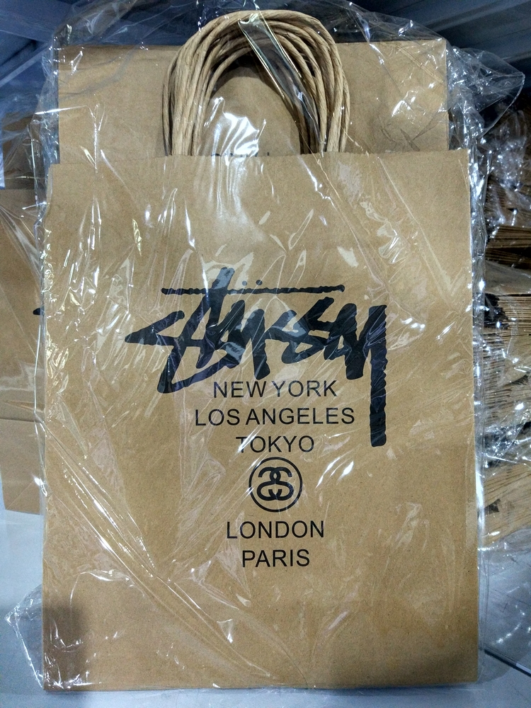 Túi giấy Stussy đựng quần áo và quà tặng tiện dụng dành cho nam và nữ