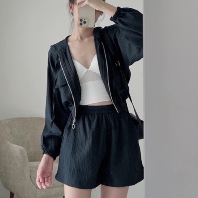 Set Bộ Thể Thao Nữ 3 Món Áo Khoá Mũ Tay Dài Kèm Bra Và Quần Sooc