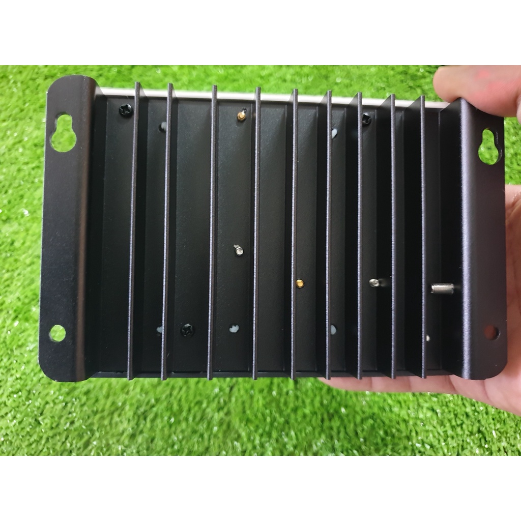 Bộ Sạc Năng Lượng Mặt Trời MPPT SRNE 12-24V 20A MC2420N10- Nhập chính hãng SRNE