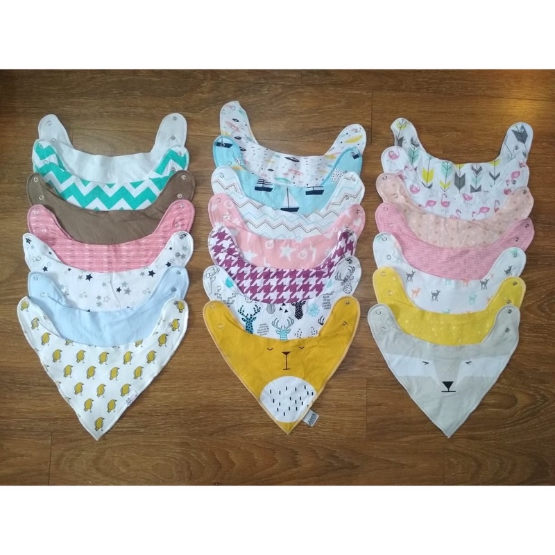Khăn tam giác yếm tam giác yếm cổ xuất dư cotton lót nỉ bông ấm áp cho bé