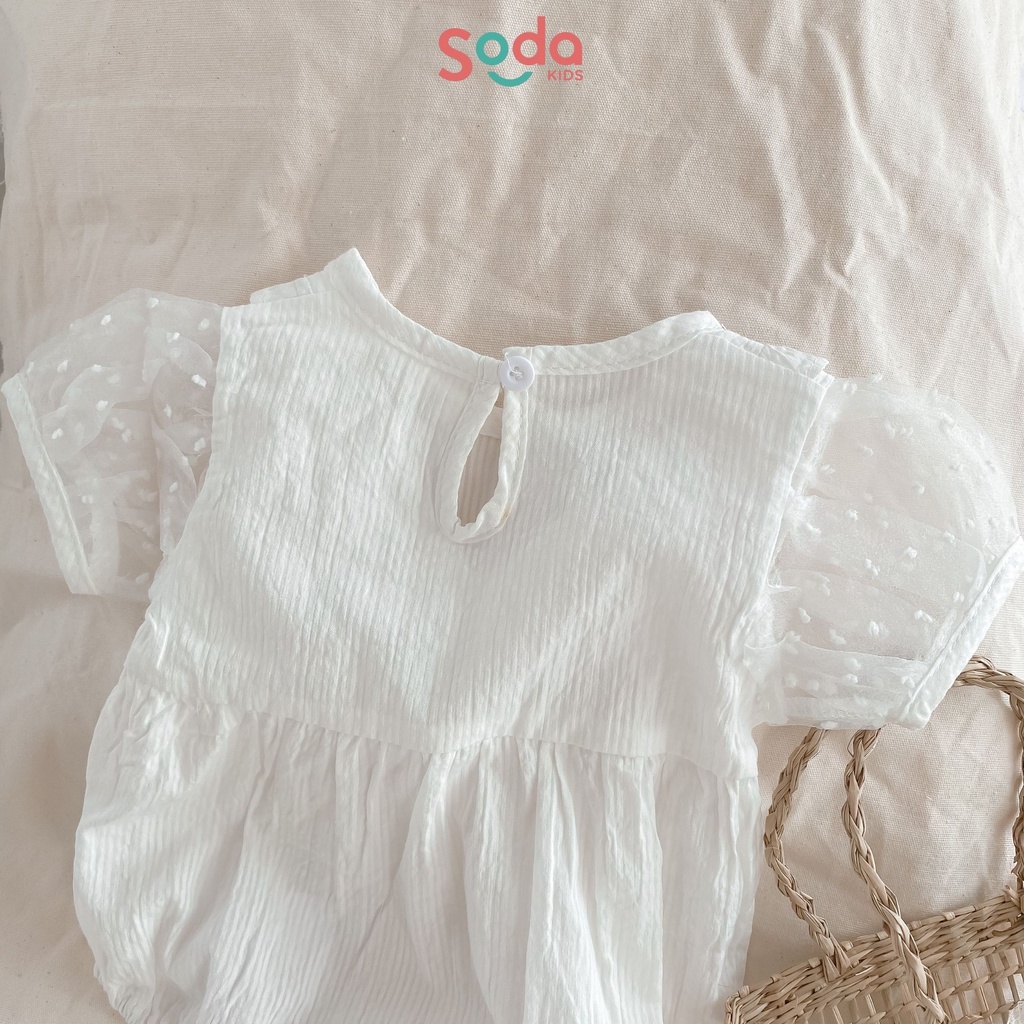 Bộ liền bé gái SODA KIDS viền bèo tay voan công chúa kèm mũ babydoll, chất liệu thô mềm, mỏng, nhẹ