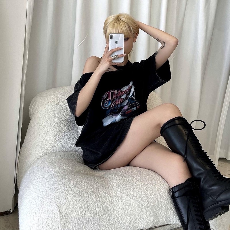 Áo phông xẻ vai đen cá tính oversize