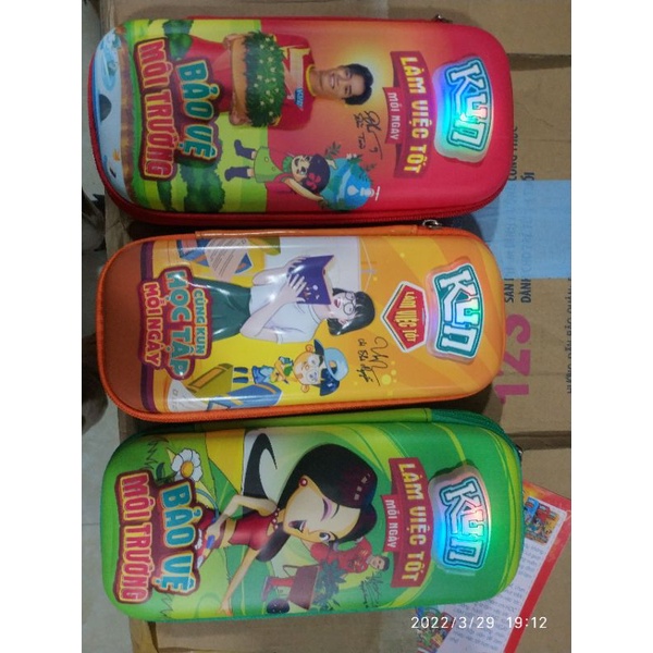 Hộp bút kun