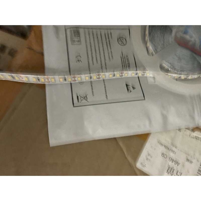 Led dây dán 12v 120 mắt led /m. ánh sáng đơn sắc trắng , vàng , trung tính