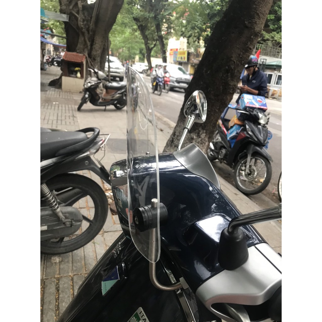 KÍnh chắn gió xe Piaggio Vespa Sprint