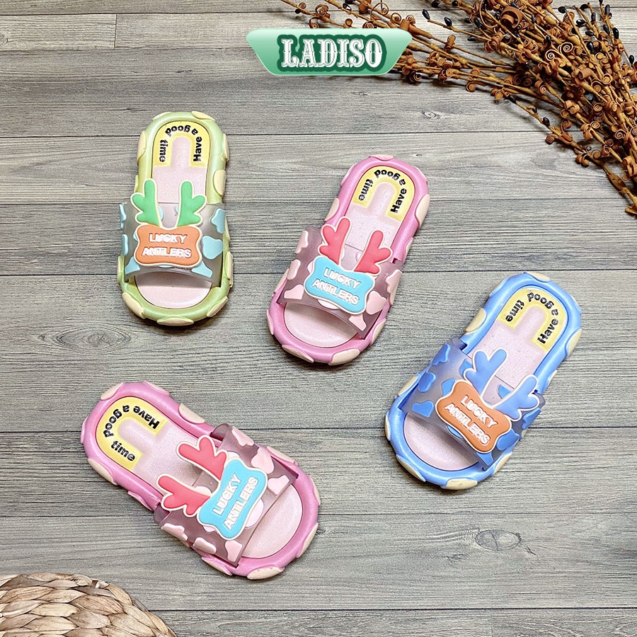 Dép bé gái LADISO mẫu mới siêu dễ thương TT426