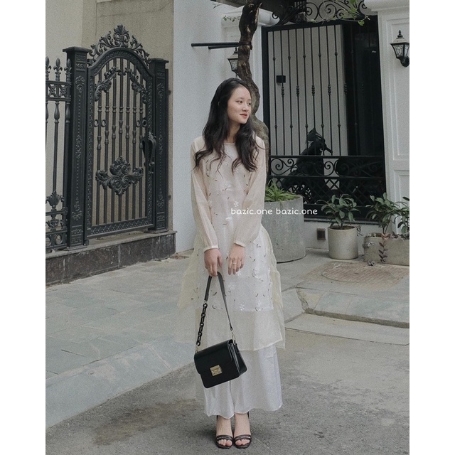 Set áo dài kèm quần thêu hoa, set áo dài trắng be Bazic one