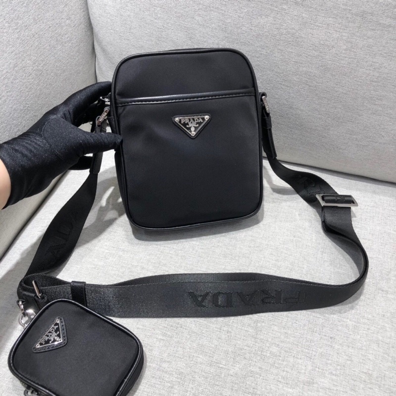 Túi đeo chéo  thời trang cho nam thương hiệu Prada Saffiano cao cấp