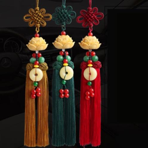 Khánh treo ô tô đài sen, dây treo ô tô hình hoa sen đem lại may mắn bình an