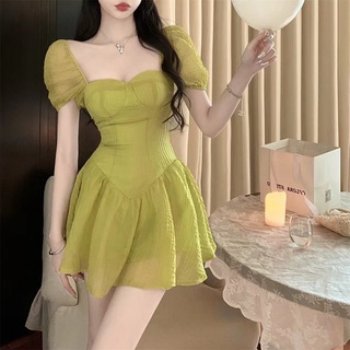 Đầm Chữ A Tay Phồng Cổ Vuông Màu Xanh Lá Phong Cách Pháp Thanh Lịch Cho Nữ