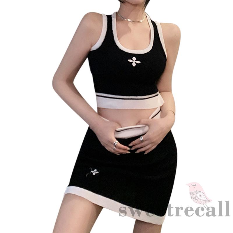 Set Đồ Nữ 2 Món Gồm Áo Ba Lỗ Cổ Chữ U Và Chân Váy Ngắn Lưng Cao Màu Sắc Tương Phản