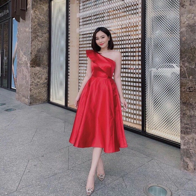 Ảnh và video thật 10000% , đầm lệch vai nơ to sau