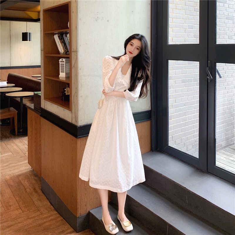 sẵn váy trắng retro thêu bánh bèo tay lỡ cao cấp | BigBuy360 - bigbuy360.vn