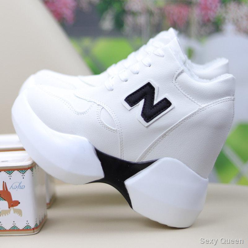 Giày cotton nhung đế dày tăng chiều cao 10cm cột dây phong cách thể thao Hàn Quốc giản dị mùa thu và mùa đông cho nữ