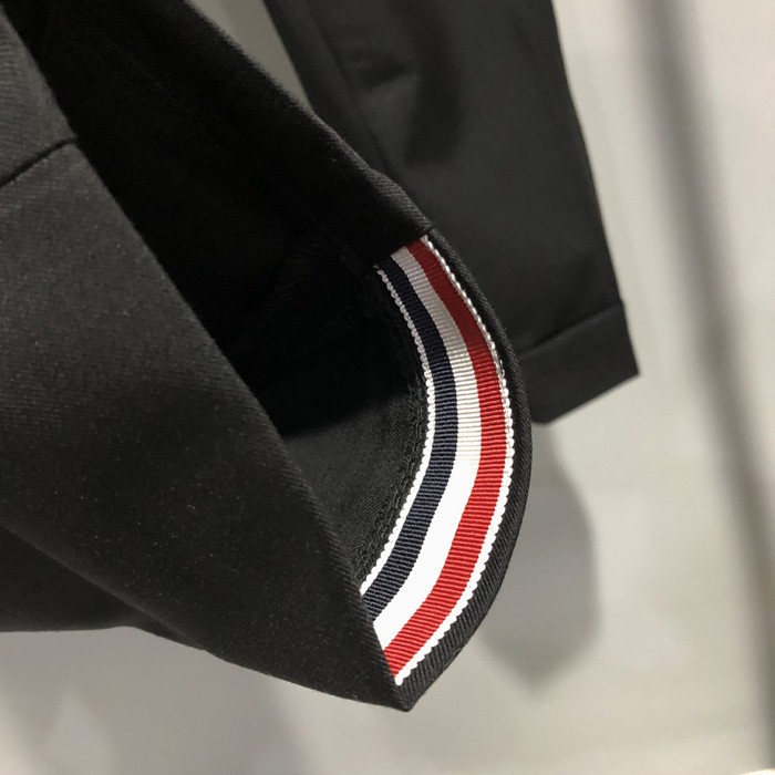 QUẦN ÂU THOM BROWNE NAM ĐEN KẺ XÁM | BigBuy360 - bigbuy360.vn