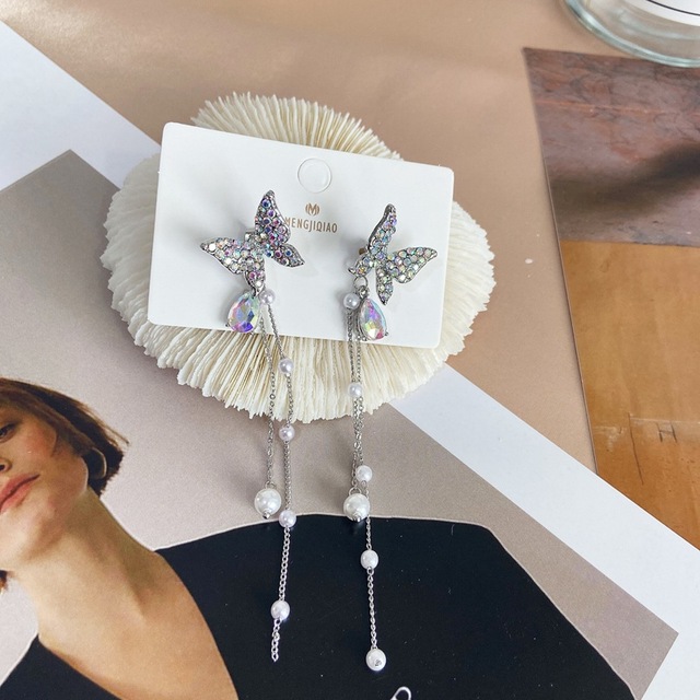 Hoa Tai Hình Bướm Đính Đá Sang Trọng Cho Nữ