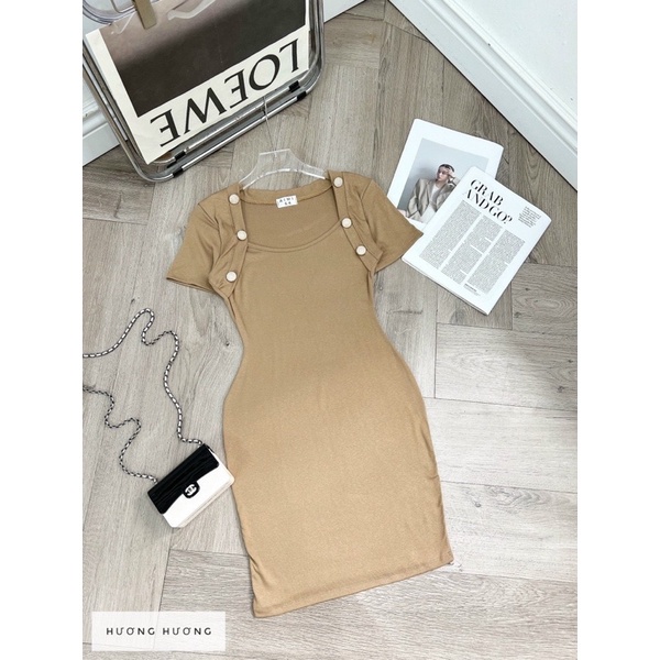 Váy body cổ vuông cúc dáng ngắn sexy,có 2 màu đen nâu ,BIGGSIZE, cao cấp