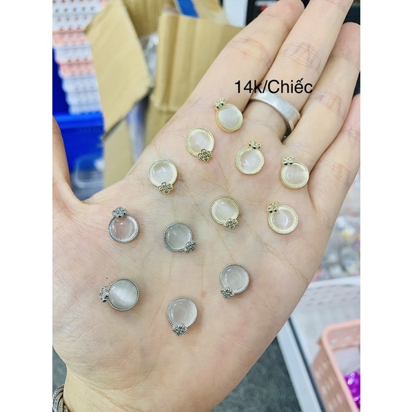 Đá hình đính móng