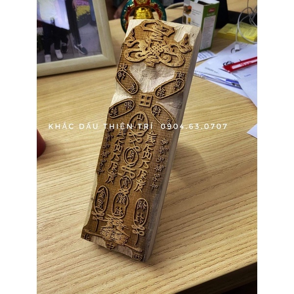 Ấn triện mộc các cỡ,chữ cổ, họa tiết tinh tế, nhiều hình dạng. Dấu  tứ phủ, dấu Tam bảo