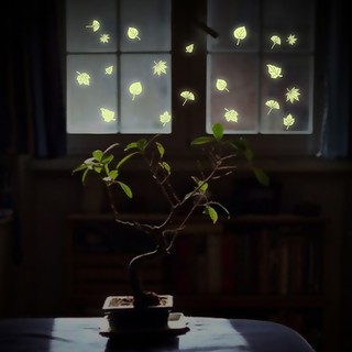 Miếng Dán Tường Hình Lá Dạ Quang