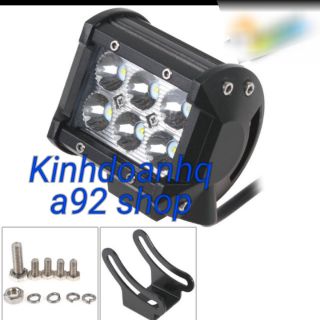 Đèn trợ sáng 6 bóng vuông