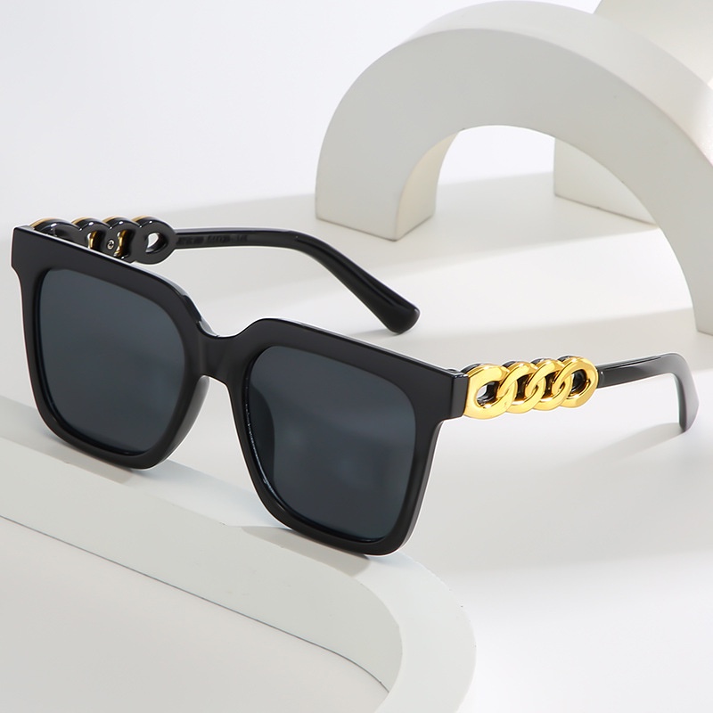 (HENGHA) New Fashion Oversized Frame Square Sunglasses Metal Chain Sunshade Sunglasses Women