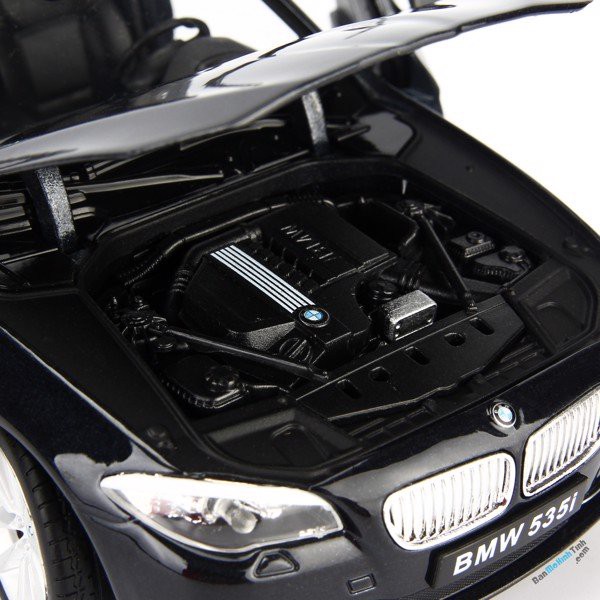 Mô hình xe sang BMW 535i 1:24 Welly