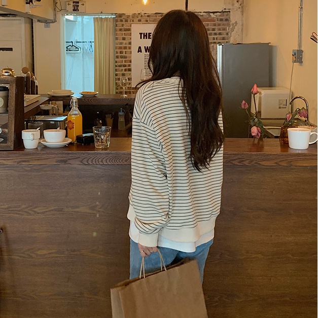 Áo Nỉ Cổ Tròn Form Rộng Họa Tiết Kẻ Sọc Thời Trang Mùa Thu