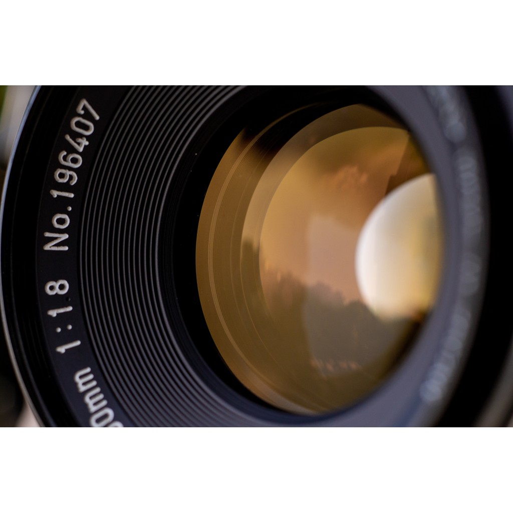 Máy ảnh film cổ Canon FTb kèm lens FL 50mm f1.8