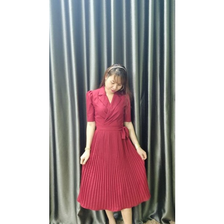 Đầm cổ vest siêu sang