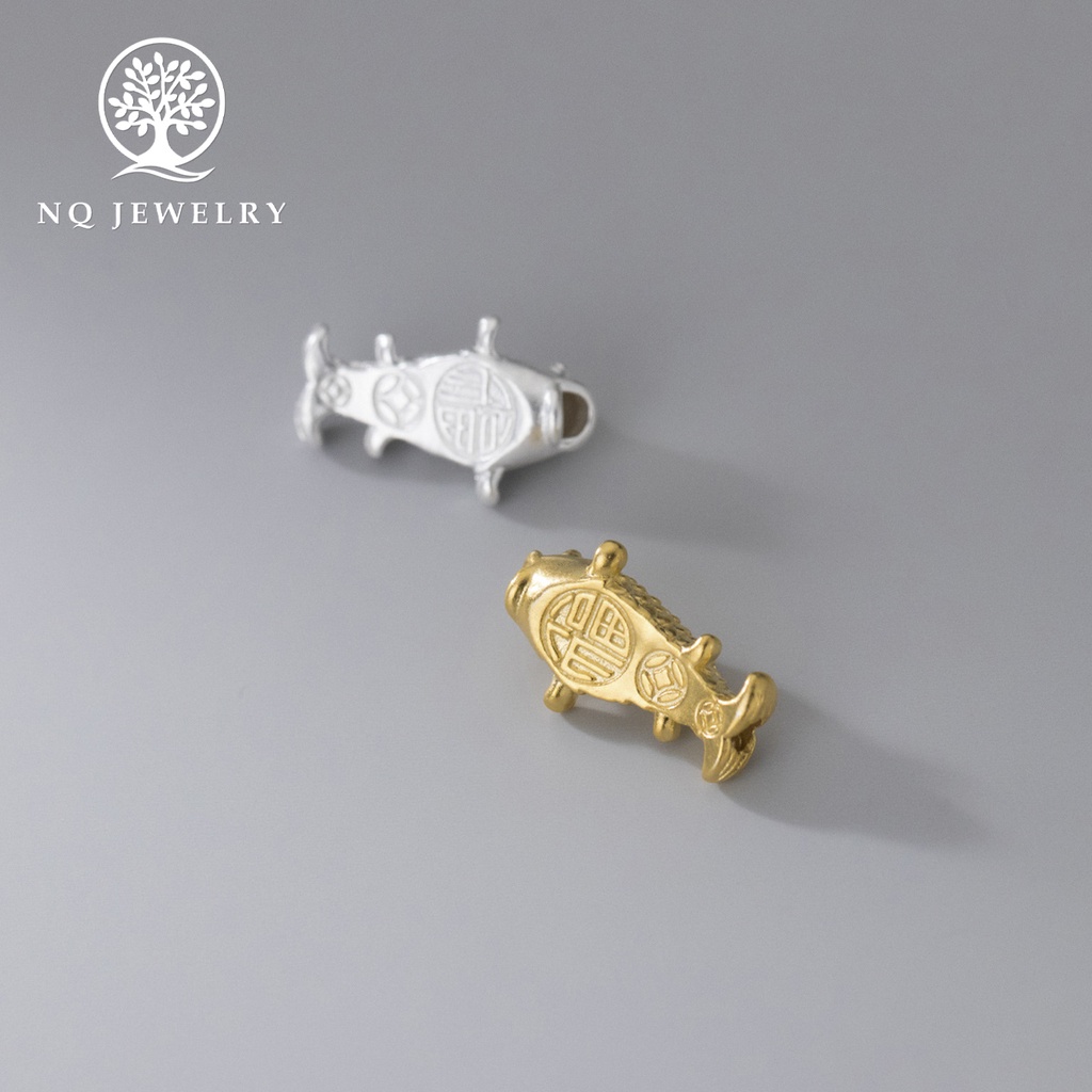 Charm bạc hình cá chép xỏ ngang - NQ Jewelry