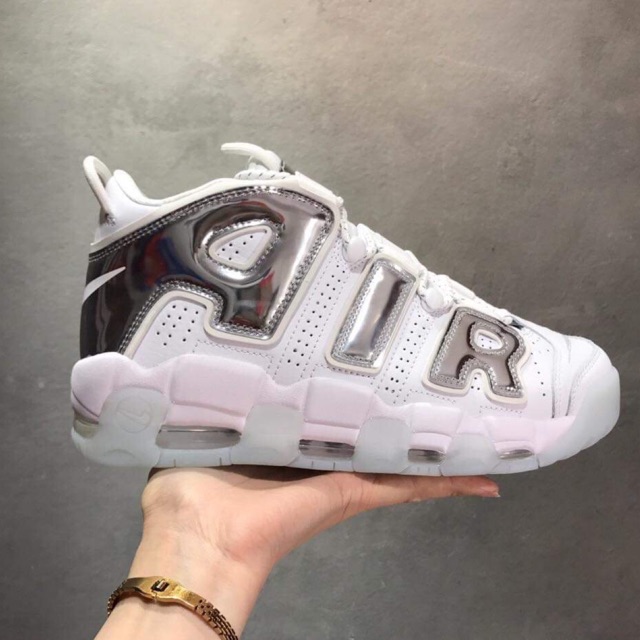 Giày Nike Air More Uptempo pipen chữ bạc