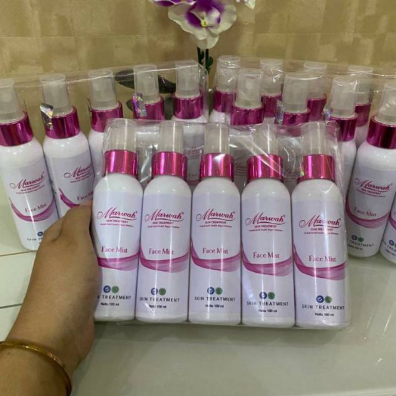 Xịt khoáng Marwah chăm sóc da mặt tiện dụng | BigBuy360 - bigbuy360.vn