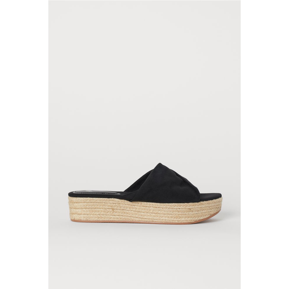 Sandal HM auth100