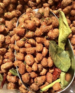 Đậu phộng rang tỏi ớt - hũ 500g