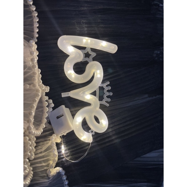 ĐÈN LED CHỮ LOVE
